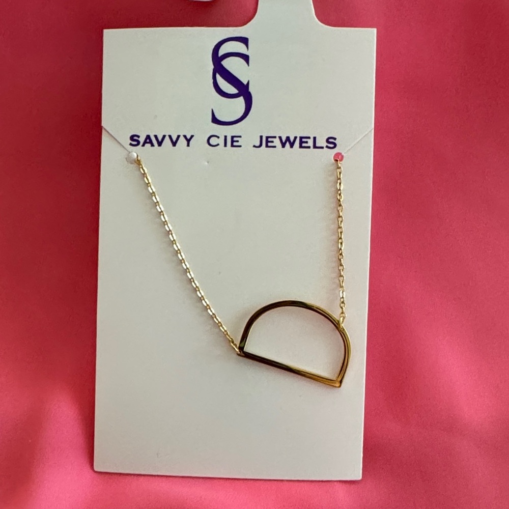 Savvy Cie Gold Geometric Pendant Necklace
